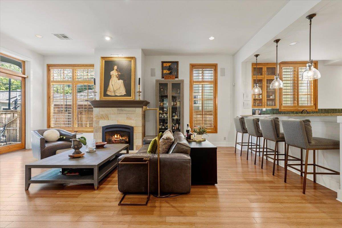 2207 Forest TRL #A, Austin, TX 78703