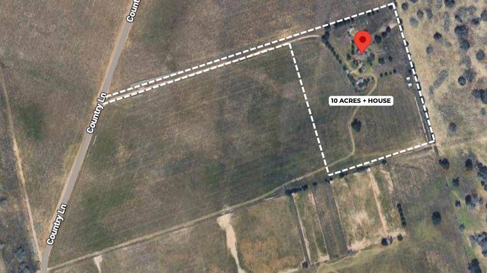 245 Country LN, Mcdade, TX 78650