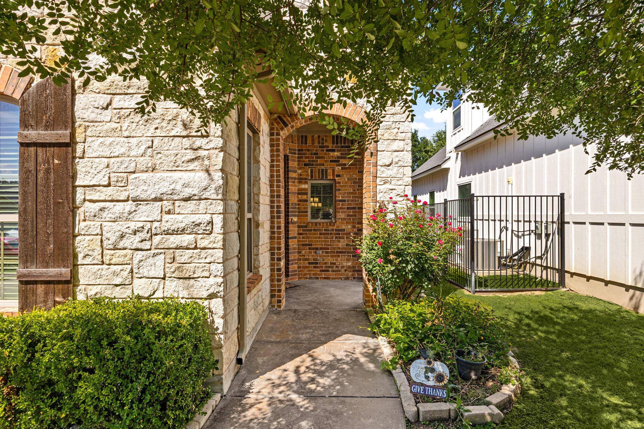 332 Ancient Oak WAY, San Marcos, TX 78666