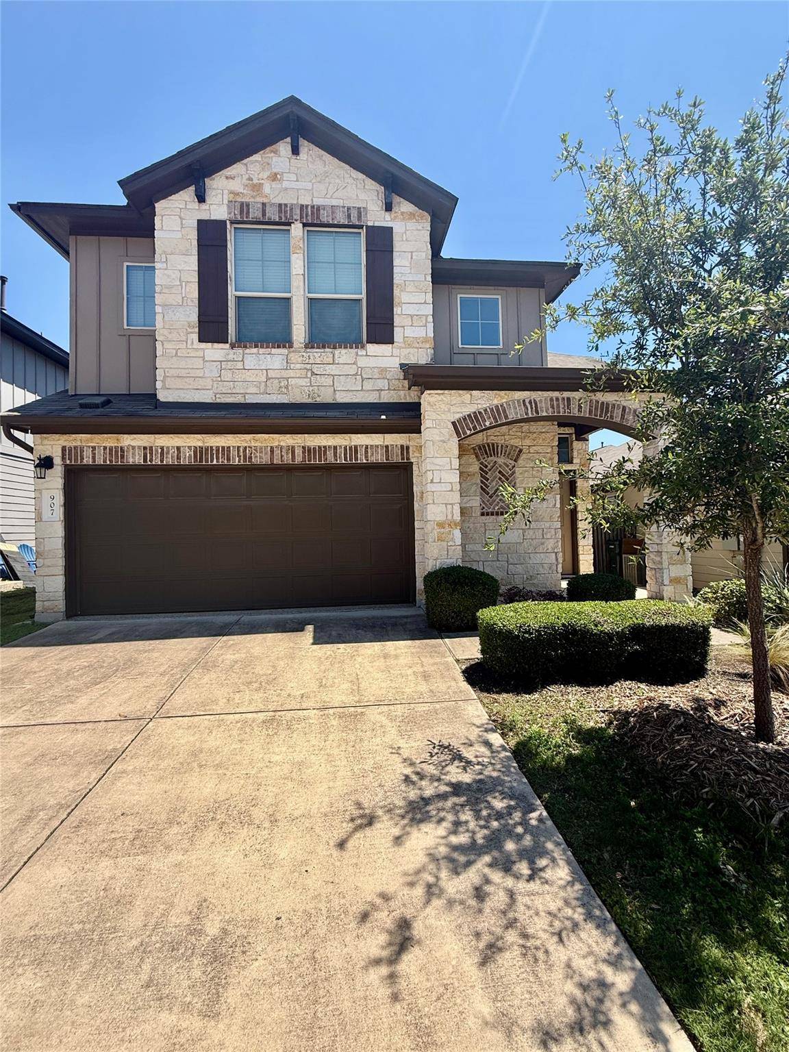 907 Sleepy Dell LN, Austin, TX 78748