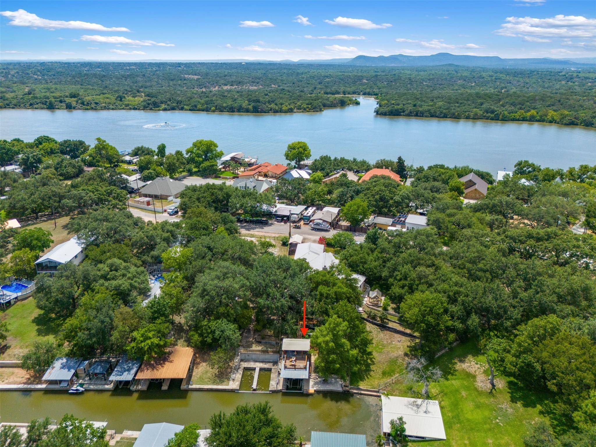 523 County Road 136A, Kingsland, TX 78639