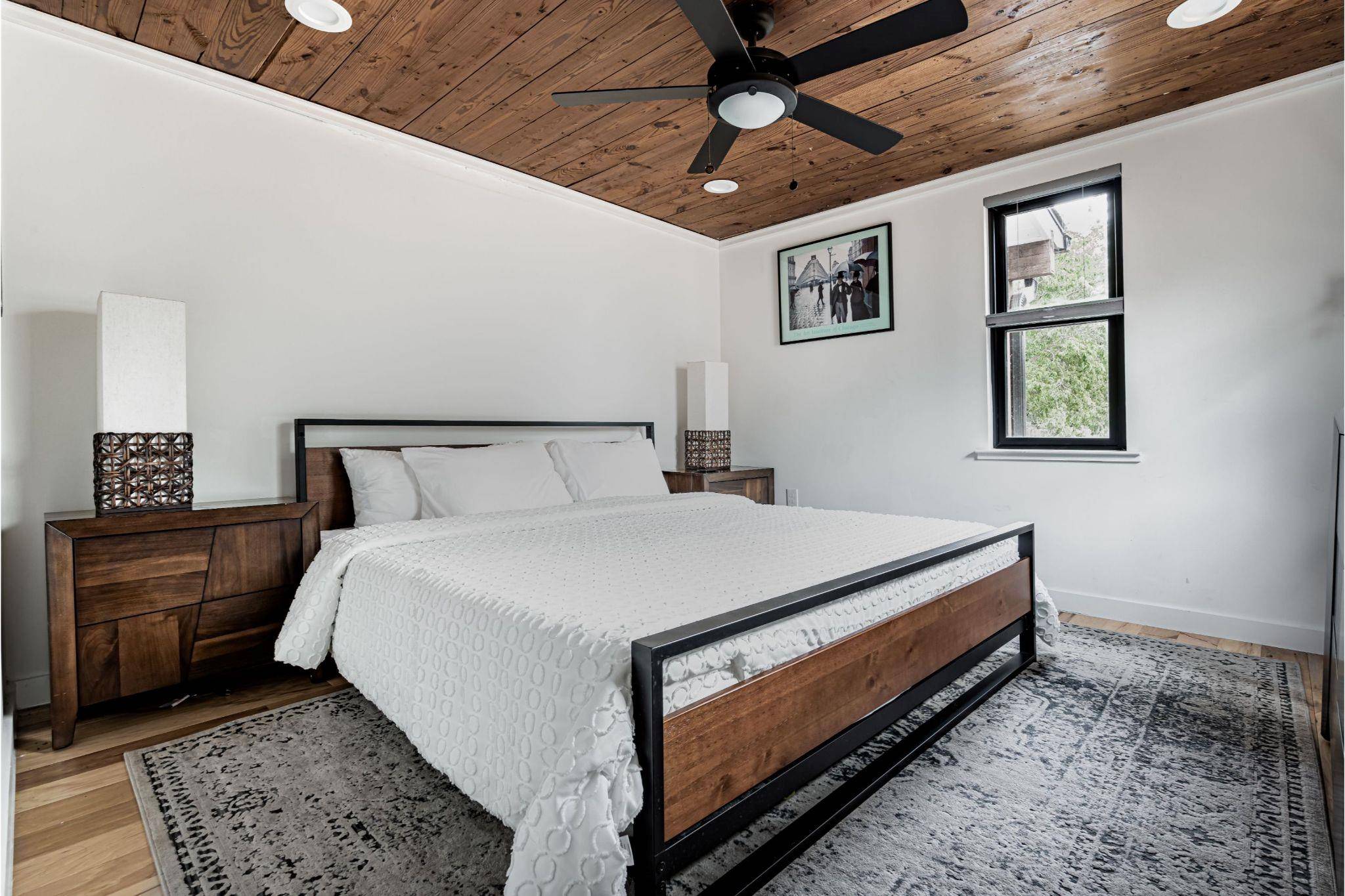 1911 College ROW, Austin, TX 78702