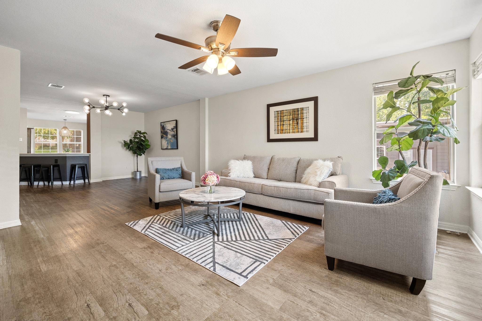 2327 Wright CIR, Round Rock, TX 78664