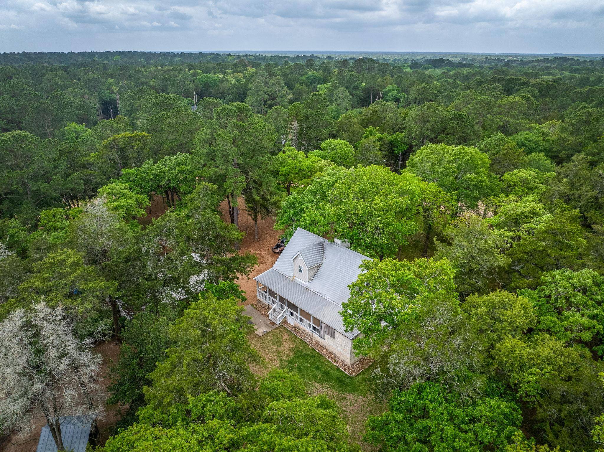 1055 BEECH CREST DR DR, New Ulm, TX 78950