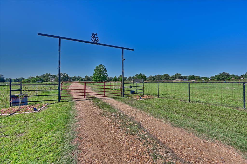 4057 W HIGHWAY 21, Paige, TX 78659