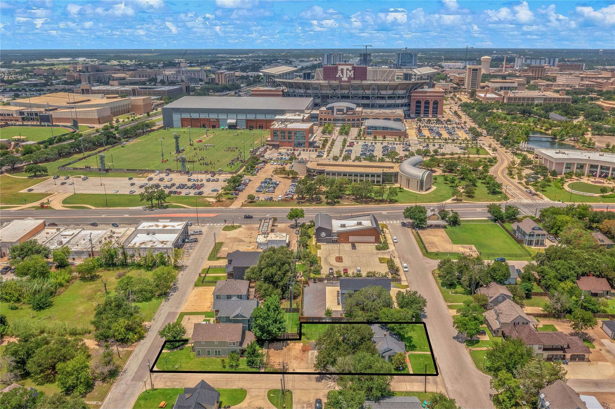 208 Fairview Ave, College Station, TX 77840