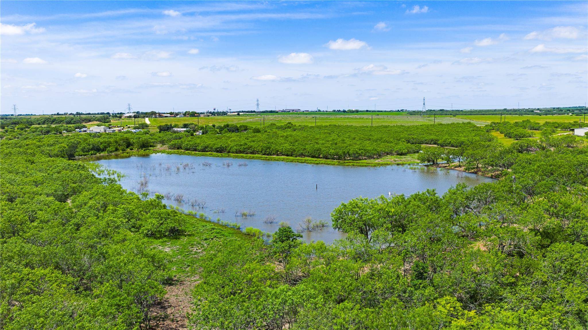 1293 Pioneer RD, Seguin, TX 78155
