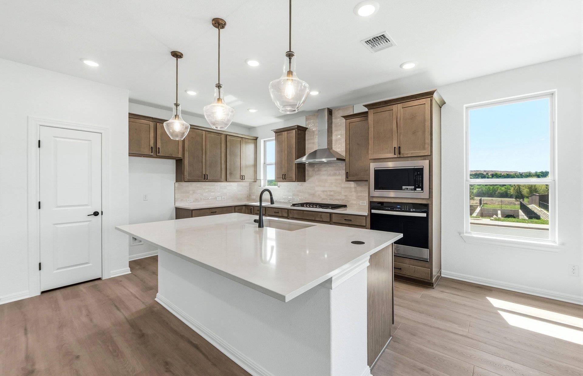 605 Ridge Point DR, Georgetown, TX 78628
