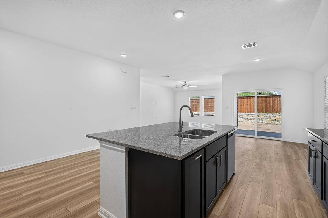 1212 Crumpton DR, Pflugerville, TX 78660