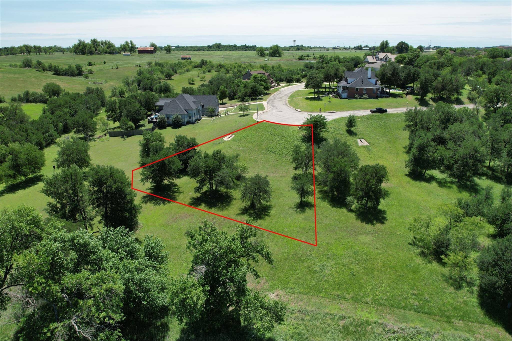 1700 Tanner LOOP, Taylor, TX 76574