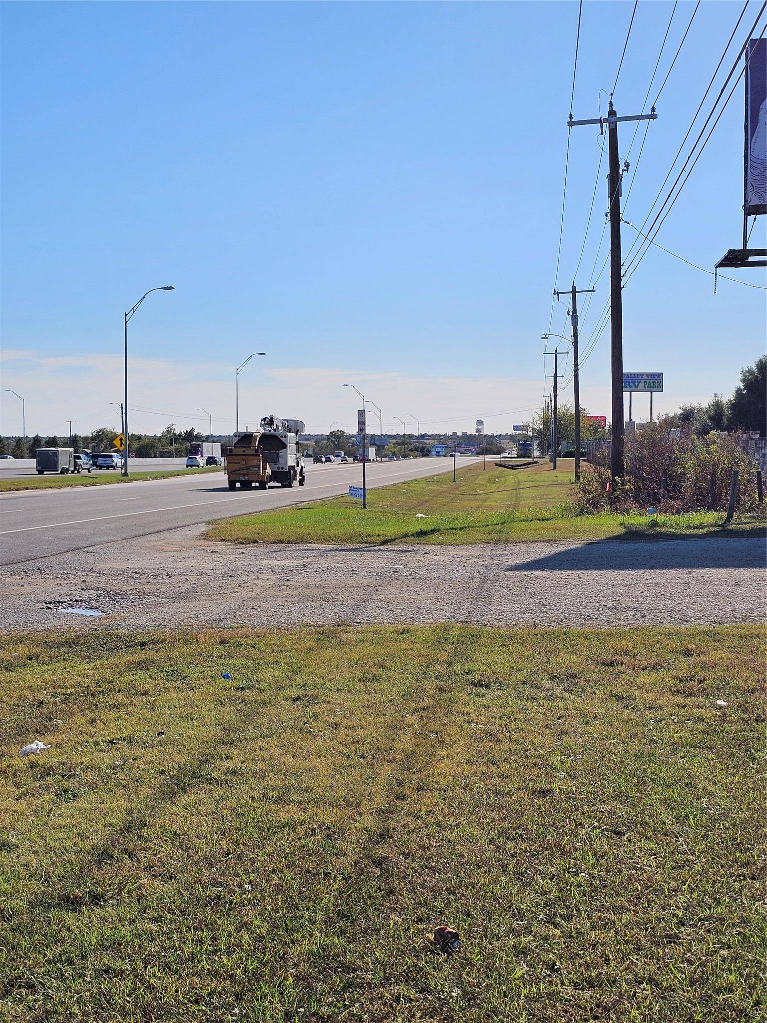 13615 N Interstate 35 HWY, Jarrell, TX 76537