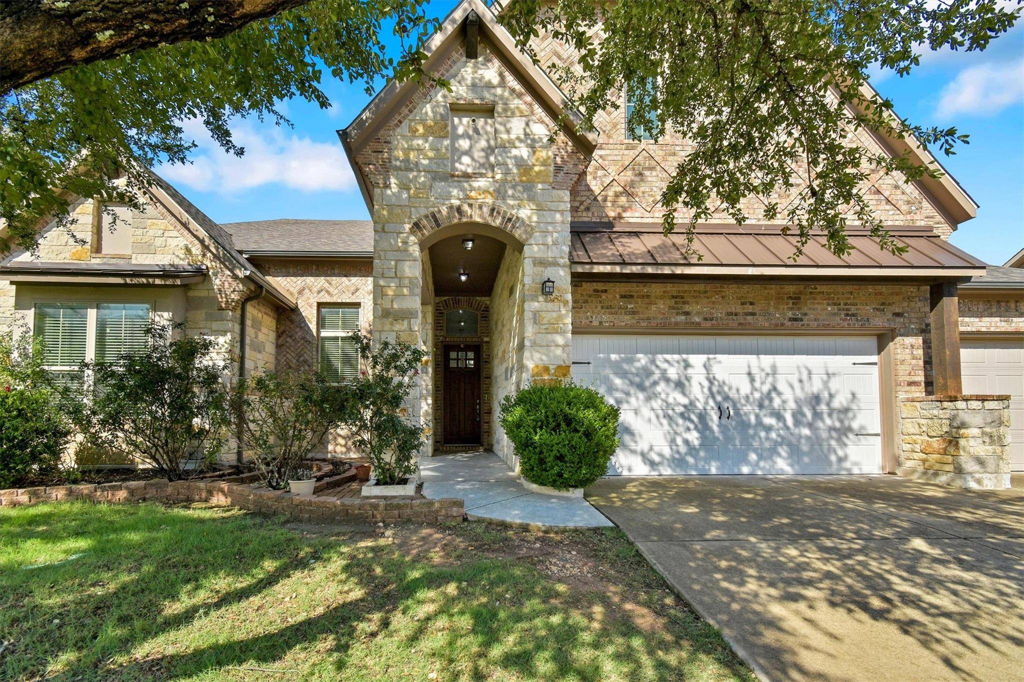 2325 Blended Tree Ranch DR, Leander, TX 78641