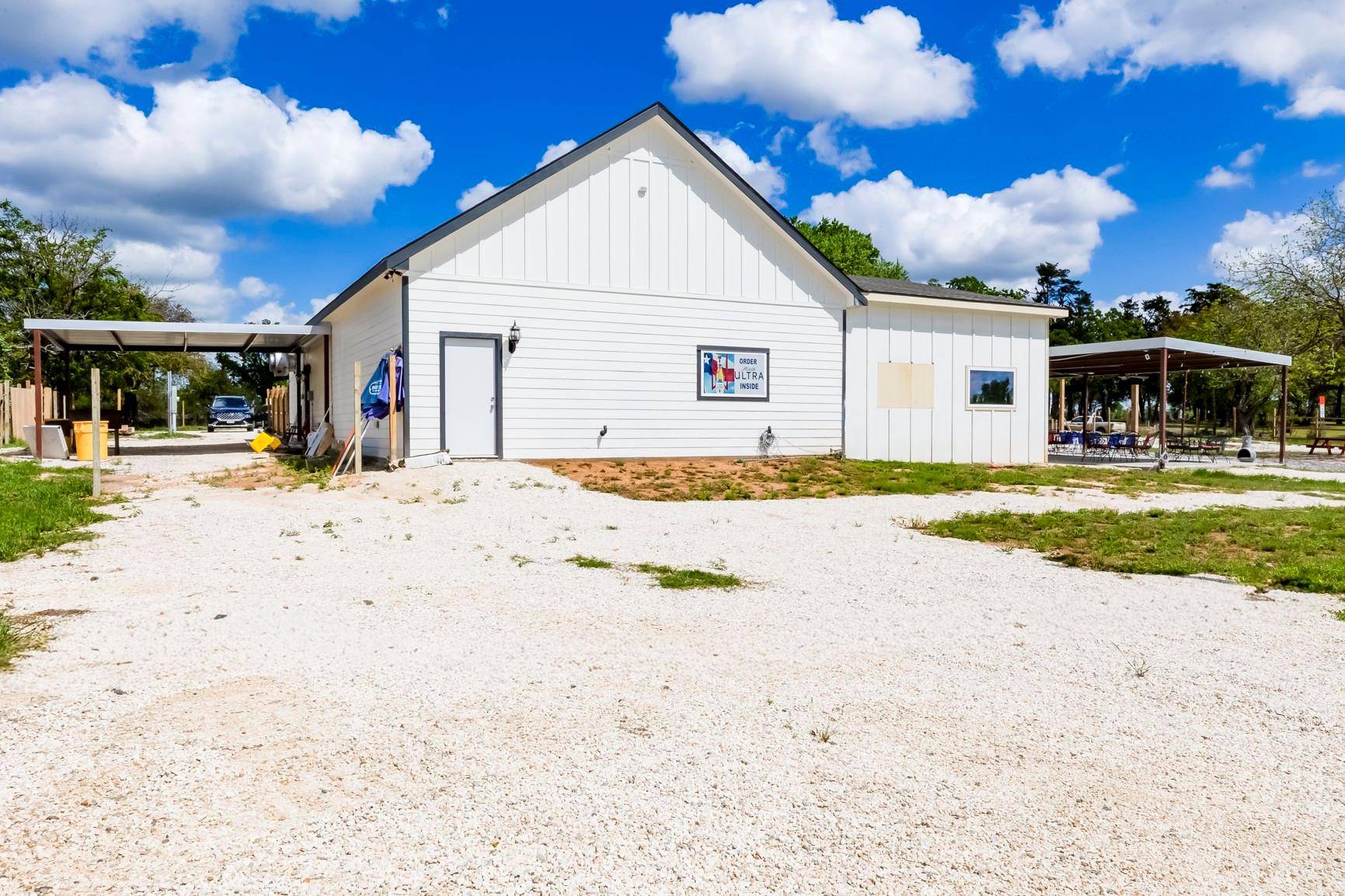 306 Oak ST, Rockdale, TX 76567