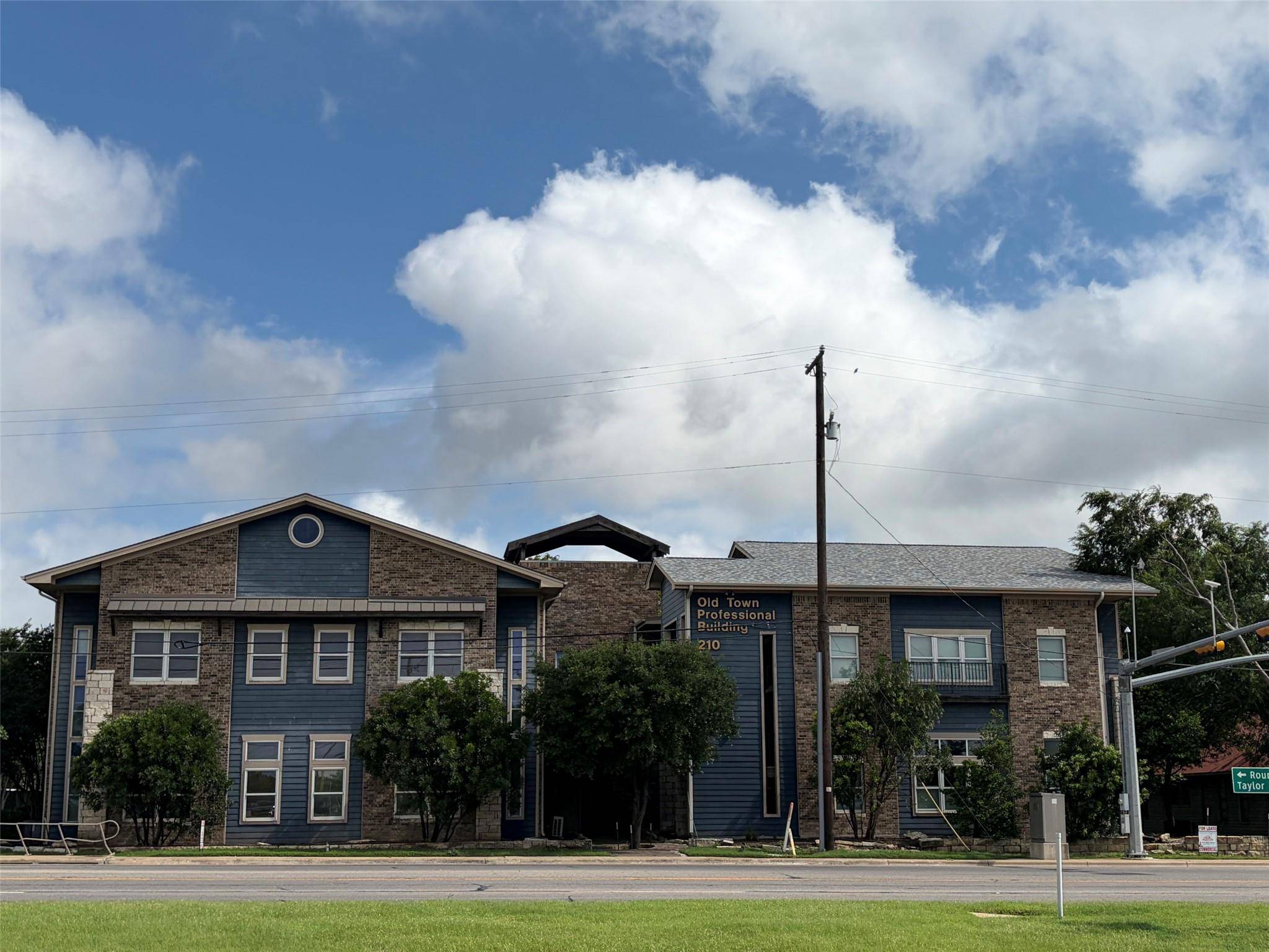 210 Highway 79 #203, 204, Hutto, TX 78634