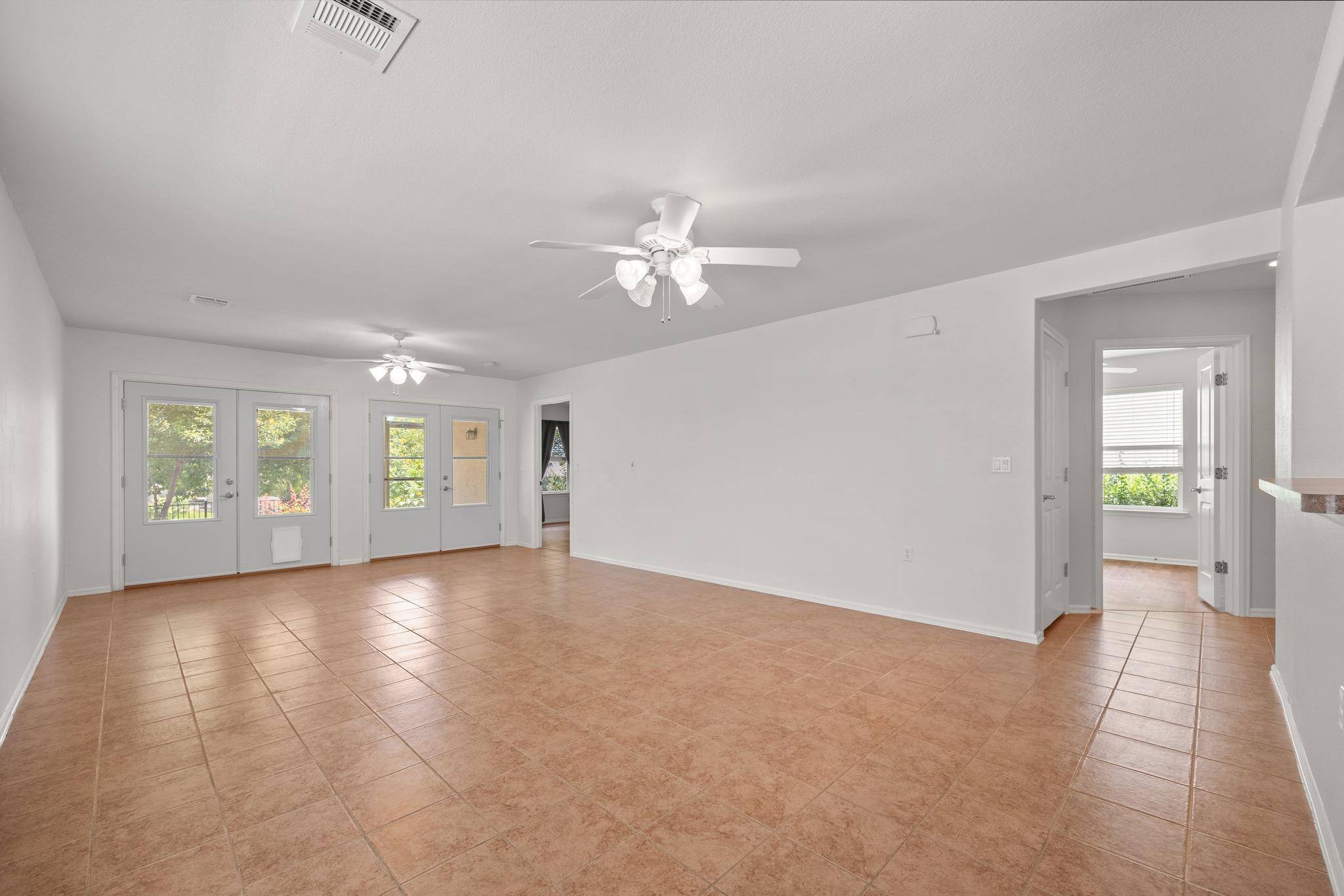 522 Salt Creek LN, Georgetown, TX 78633