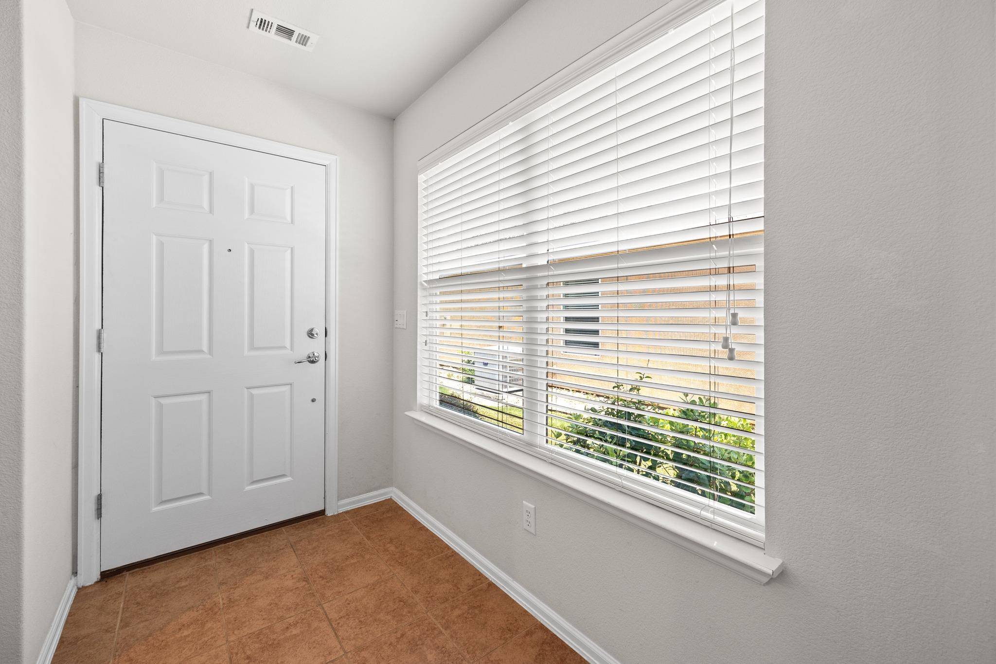 522 Salt Creek LN, Georgetown, TX 78633
