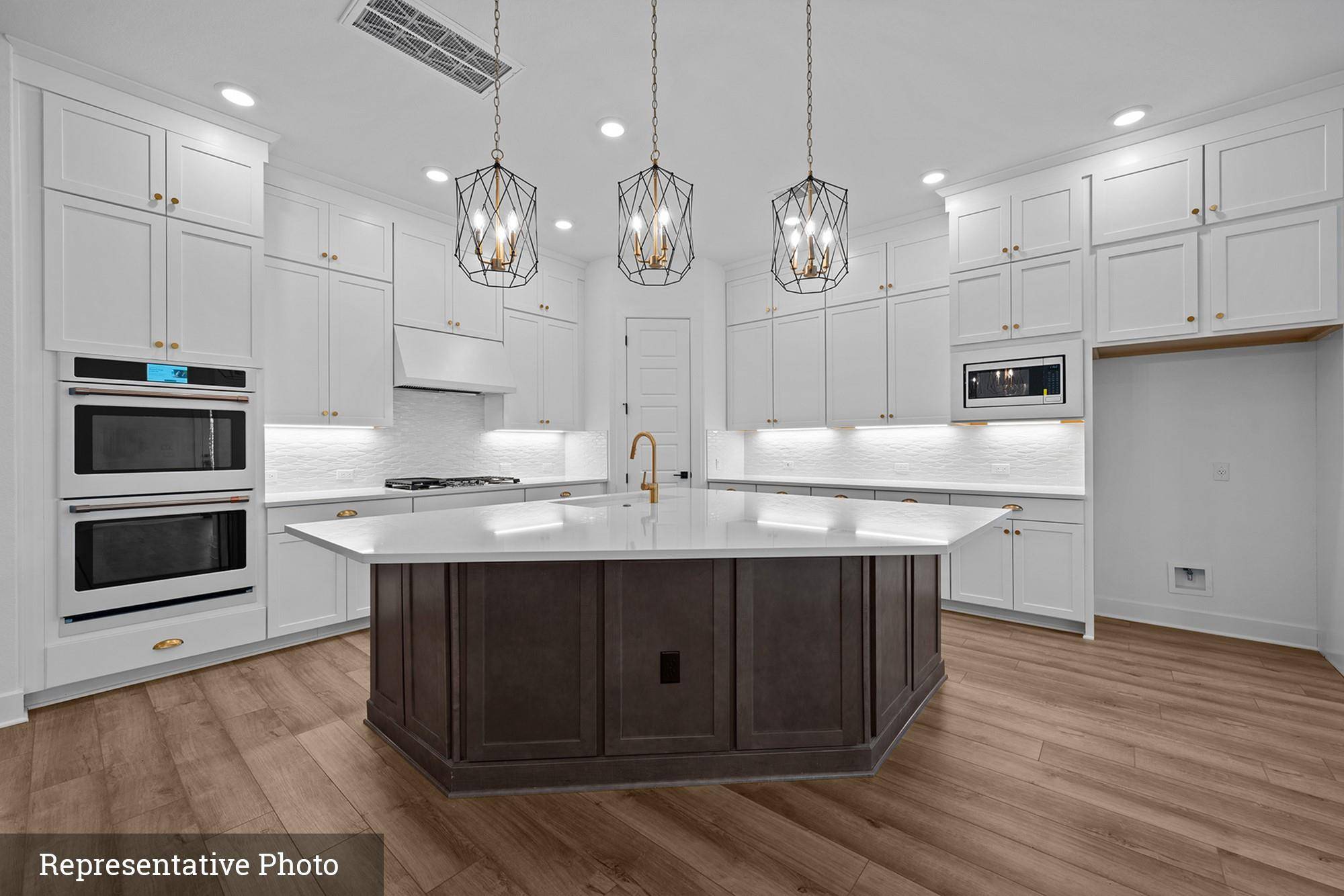 124 Rees Landing RD, Spicewood, TX 78669