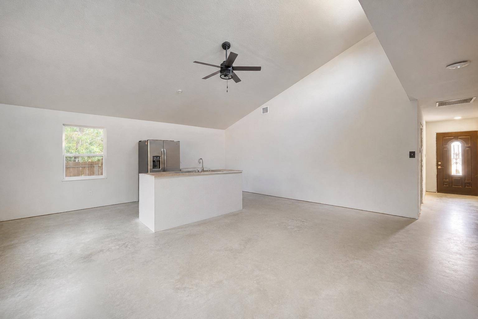 2705 Cory LN, Spicewood, TX 78669