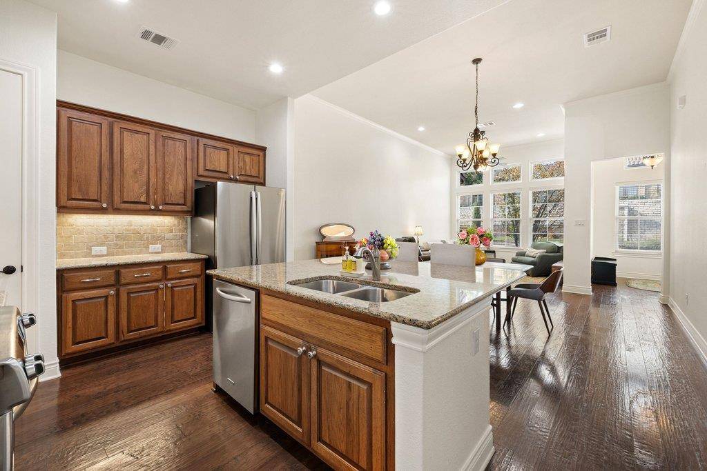 108 Rivalto CIR #2, Lakeway, TX 78734
