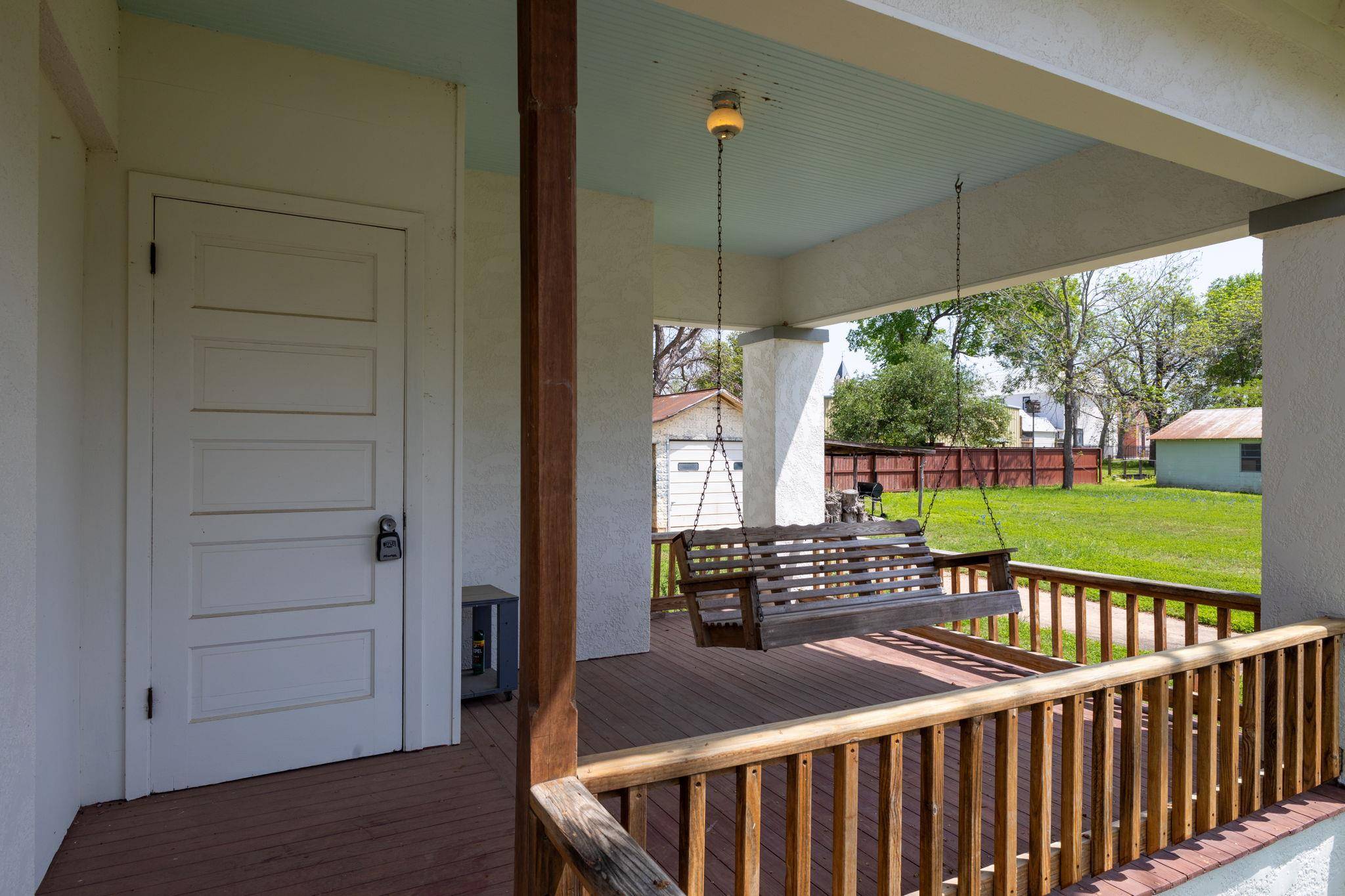 258 N Water ST, La Grange, TX 78945