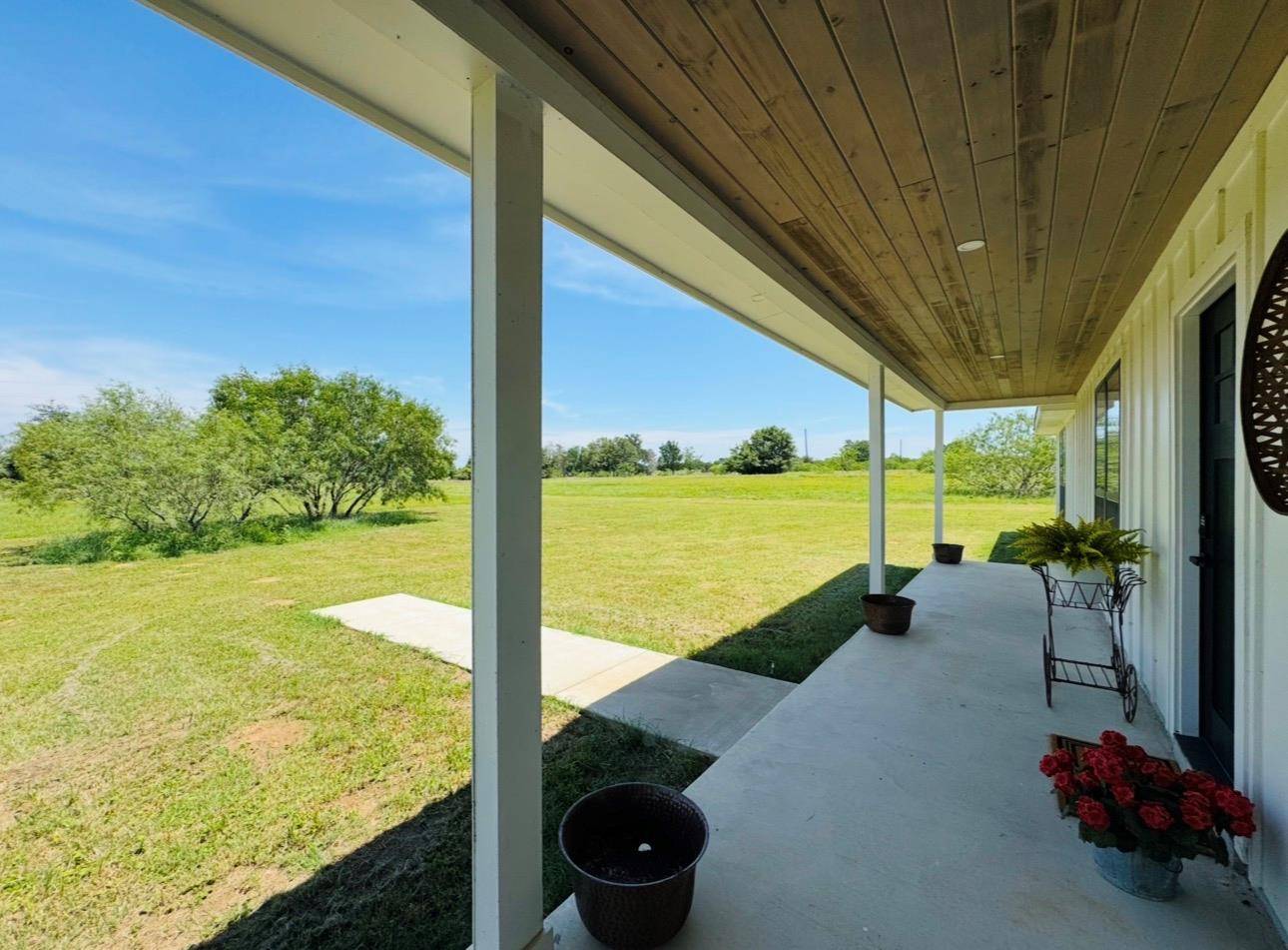 1294 Private Road 7037, Lexington, TX 78947