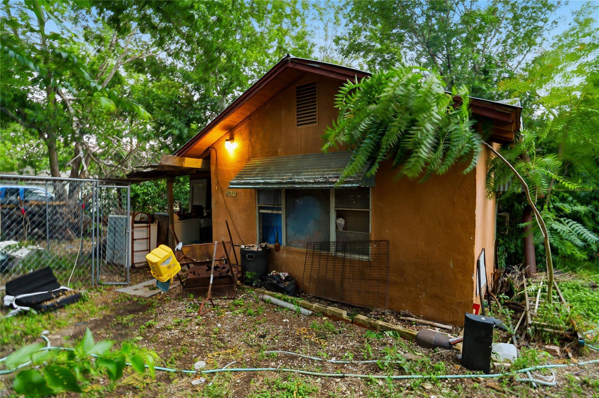 2811 Locust ST, Kerrville, TX 78028