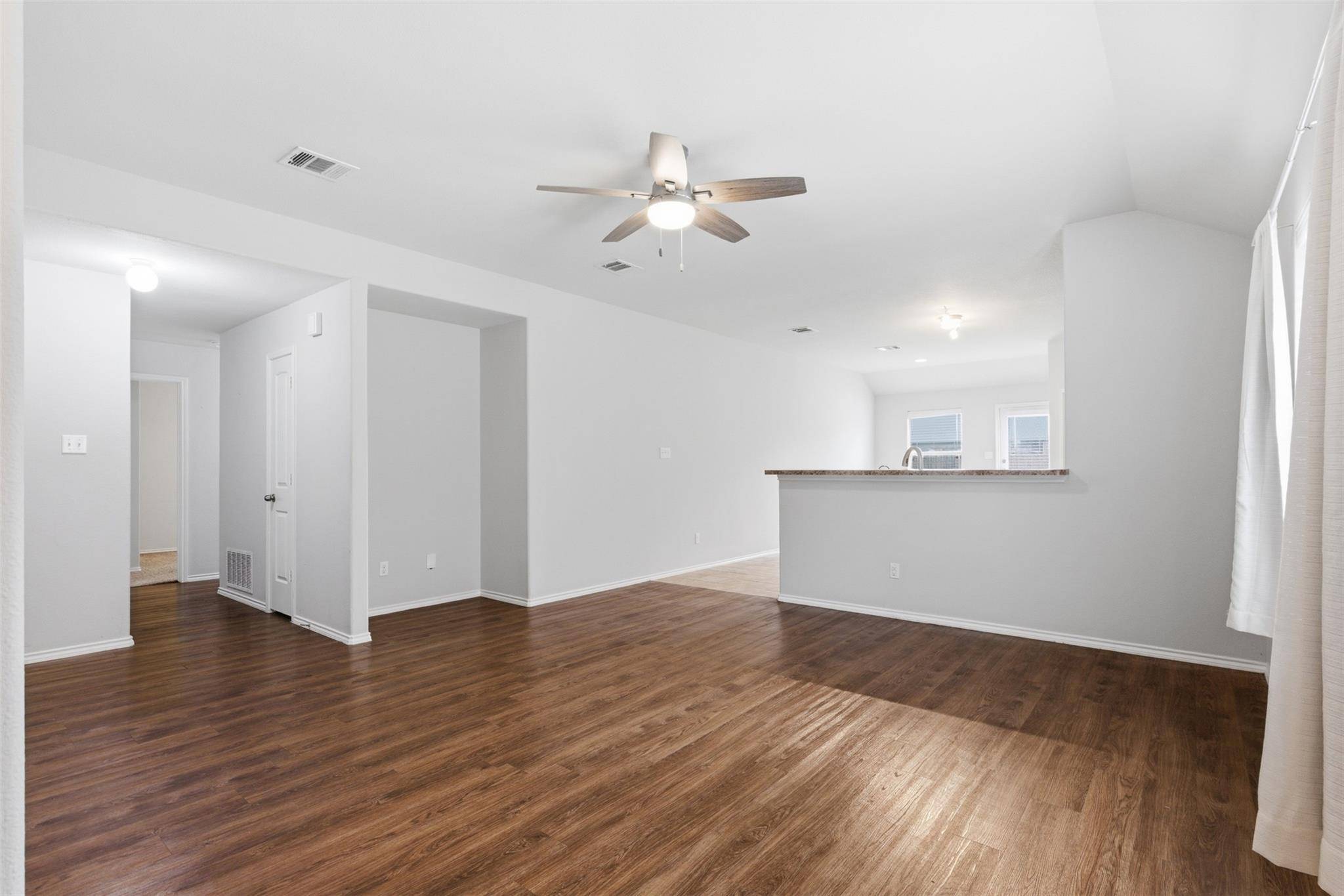 18420 Cloudmore LN, Elgin, TX 78621