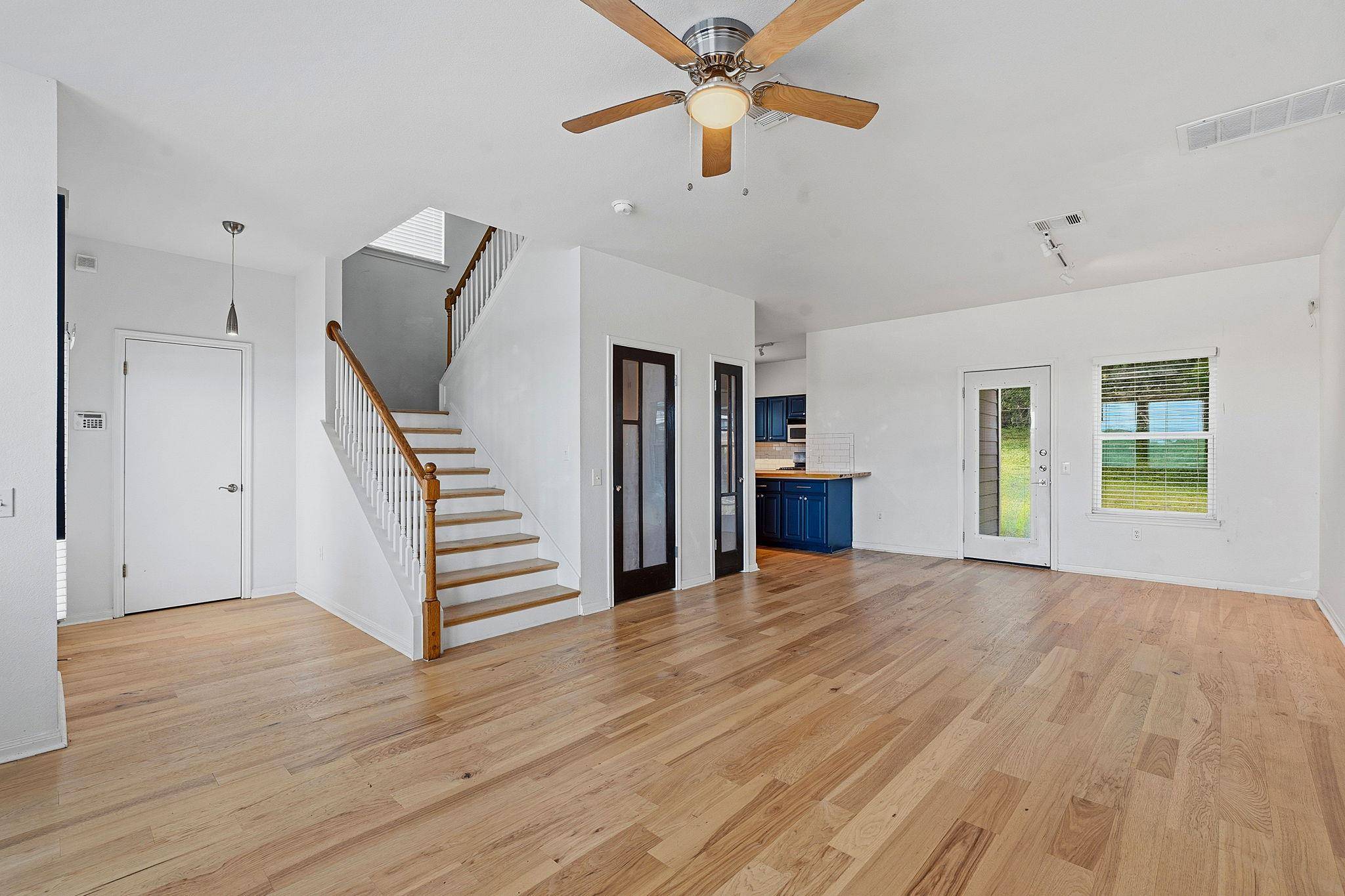 2720 Oak Springs DR, Austin, TX 78702