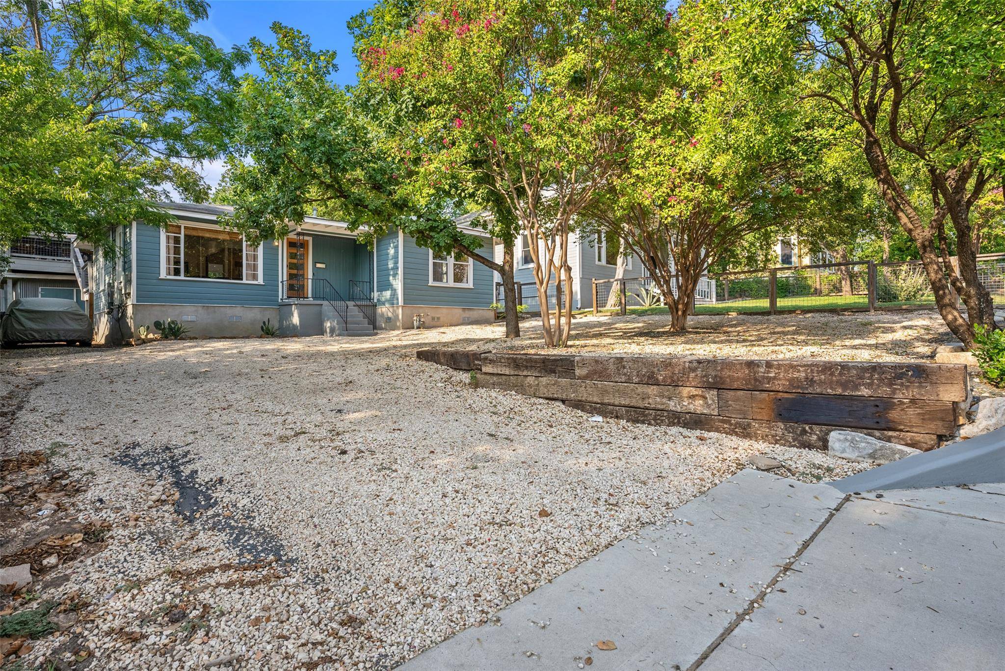 2104 E Martin Luther King Jr BLVD, Austin, TX 78702