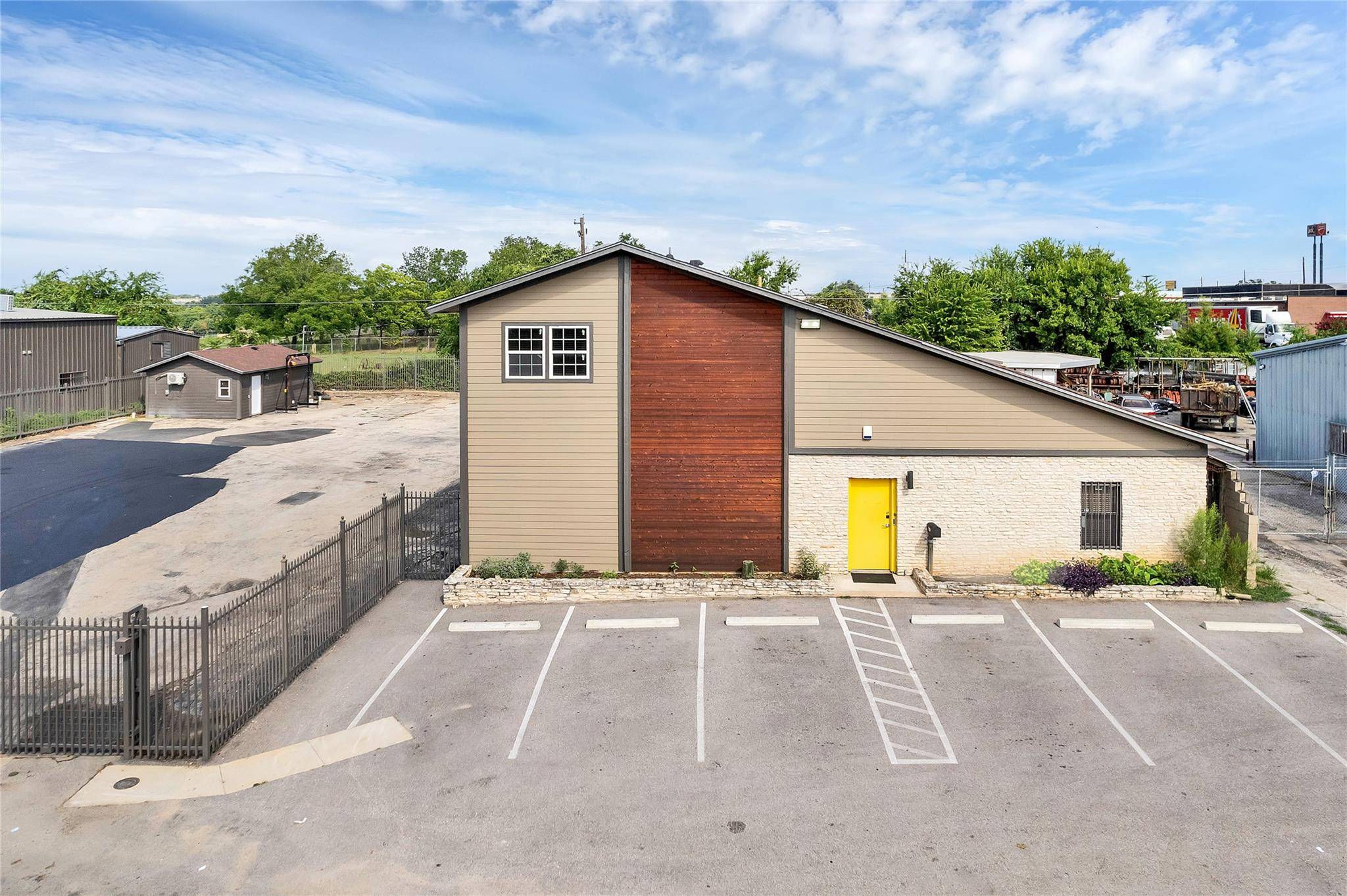 11204 Bluff Bend DR, Austin, TX 78753