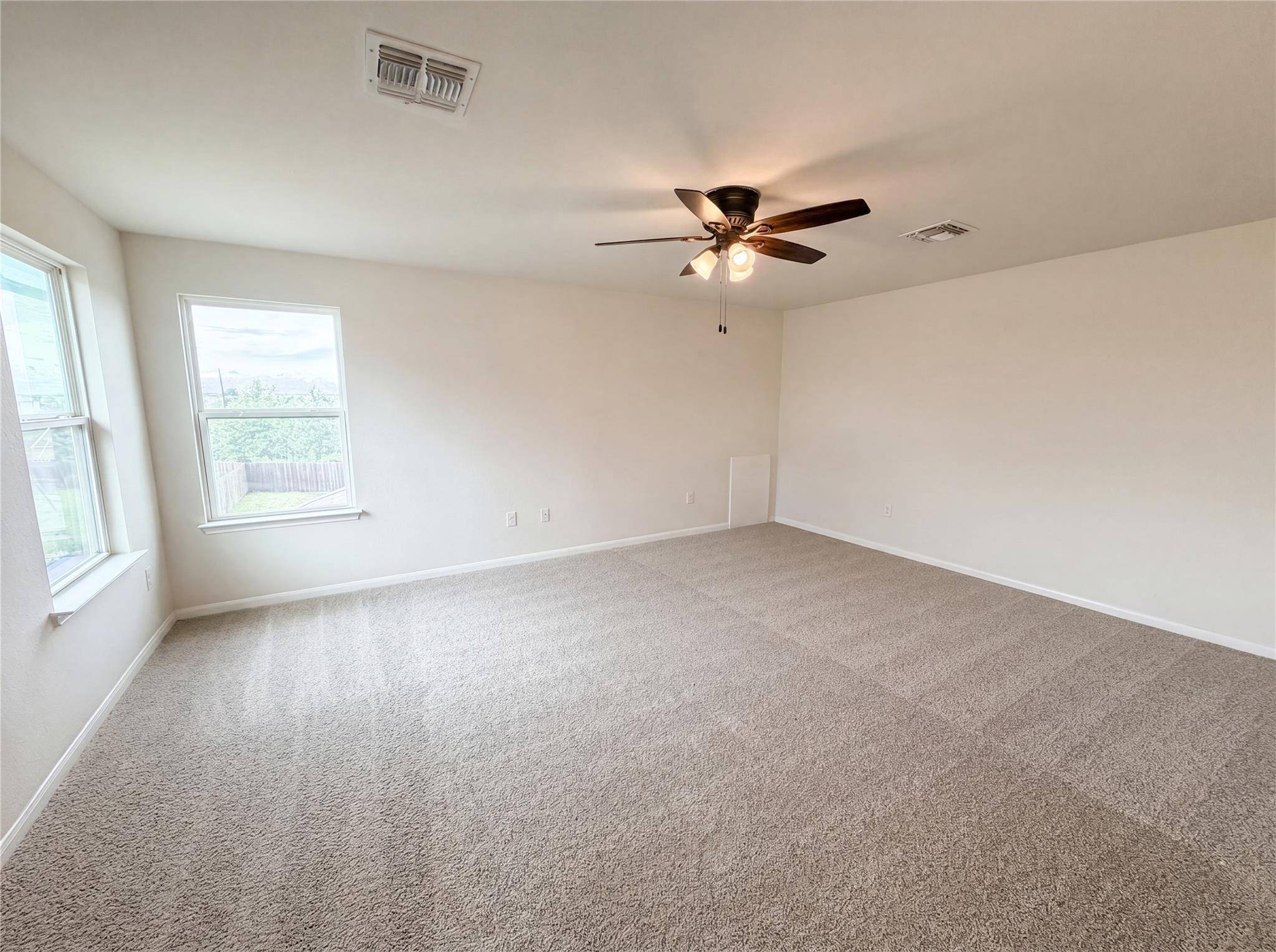 706 Luna Vista DR, Hutto, TX 78634