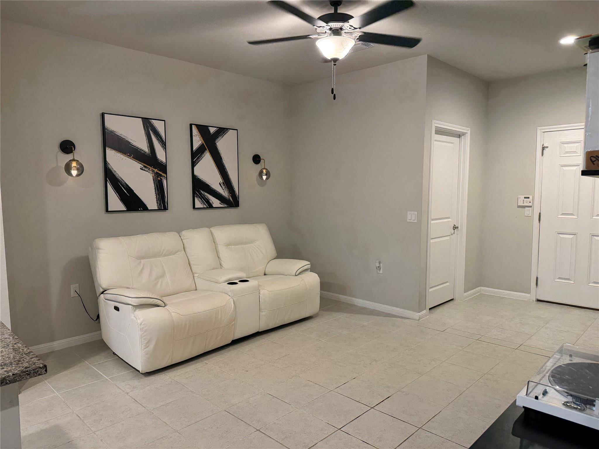 16711 Radiant DR, Manor, TX 78653