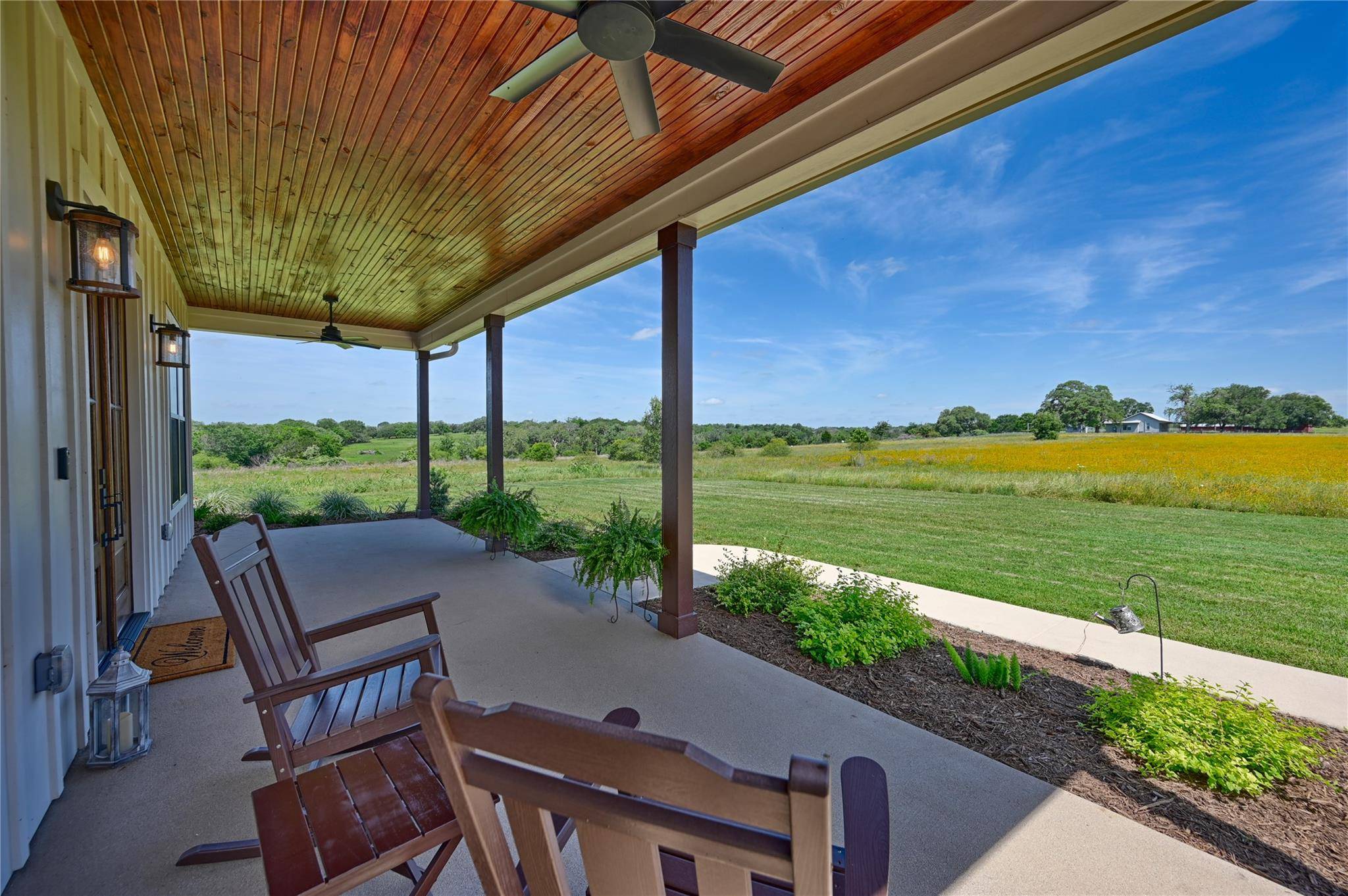 2165 County Road 250, Weimar, TX 78962