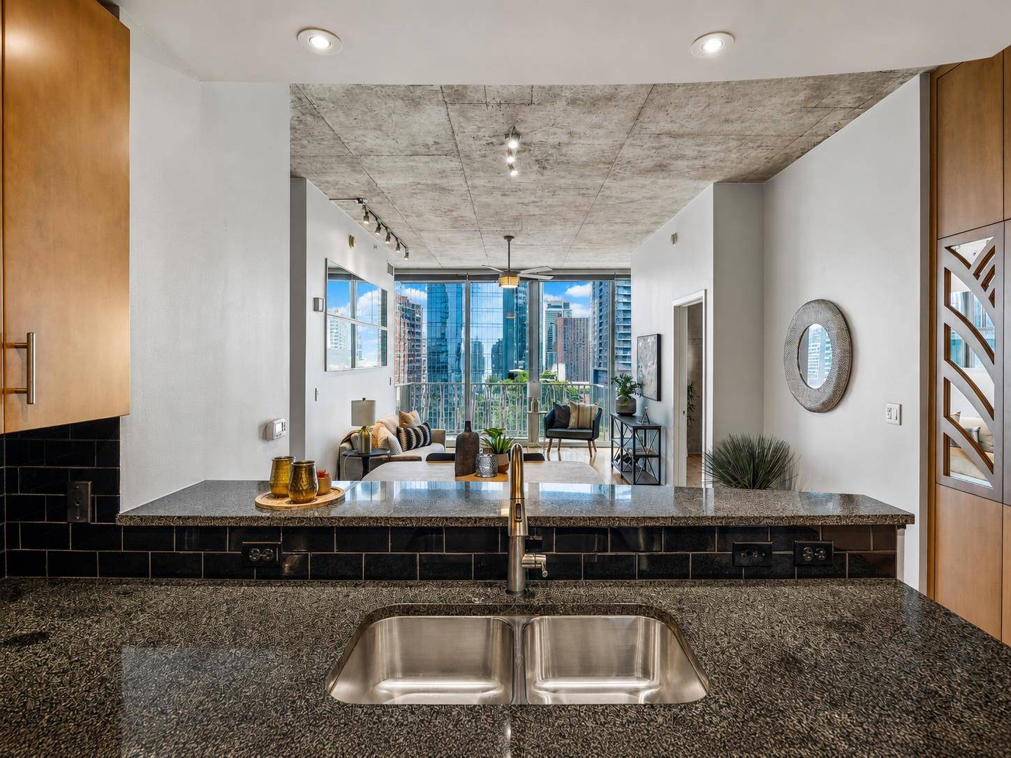 360 Nueces ST #2005, Austin, TX 78701