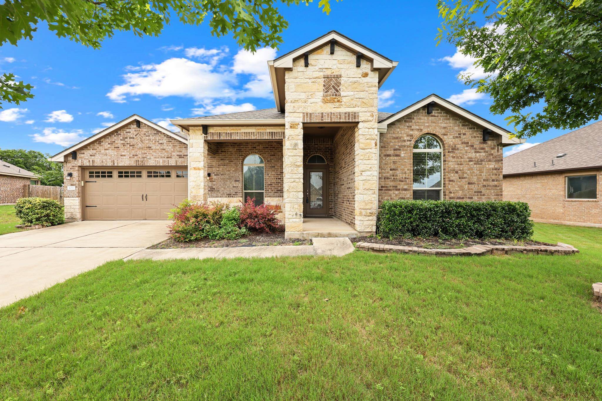 1018 Granbury CV, Round Rock, TX 78664