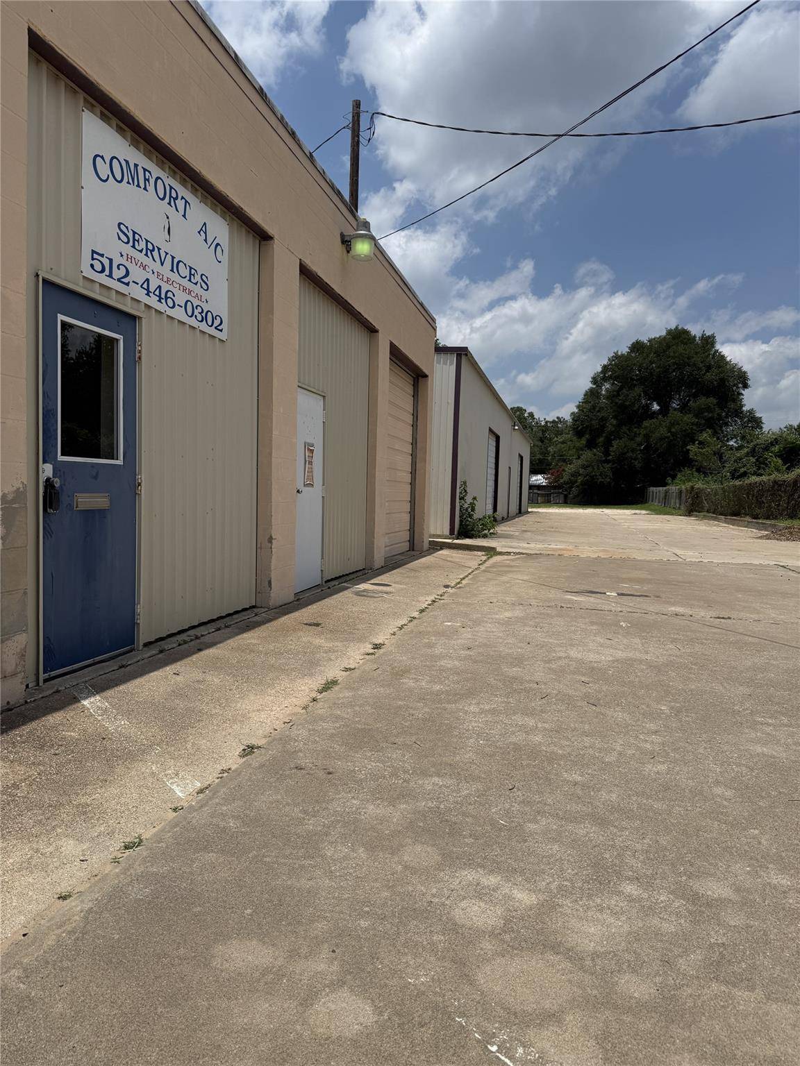 734 W Cameron Ave, Rockdale, TX 76567