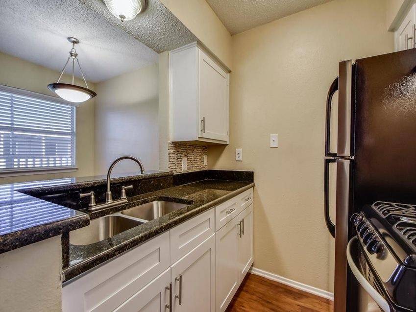 2401 Manor RD #119, Austin, TX 78722