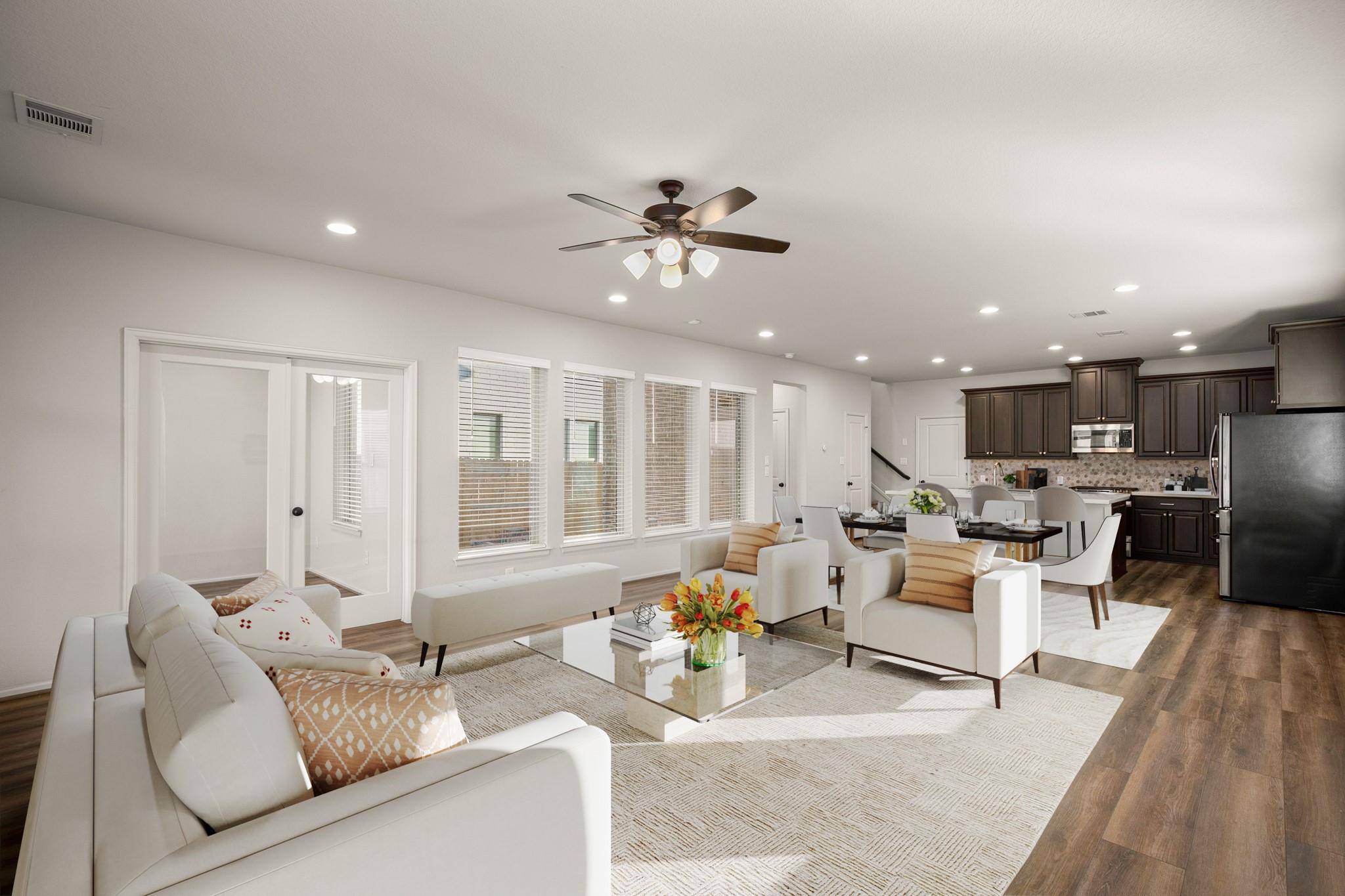 932 Azul Lagoon DR #18, Leander, TX 78641