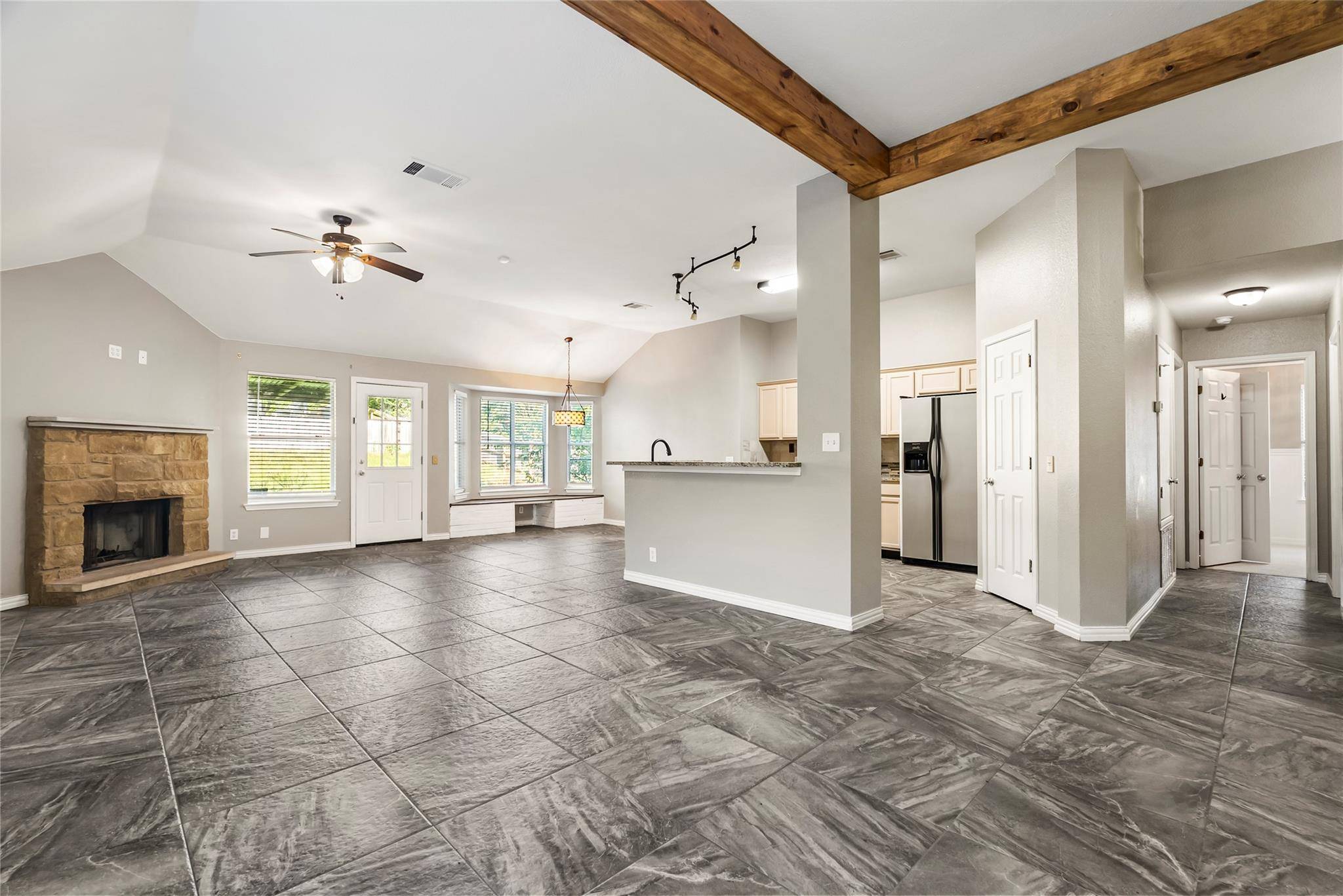110 Estate CV, Hutto, TX 78634