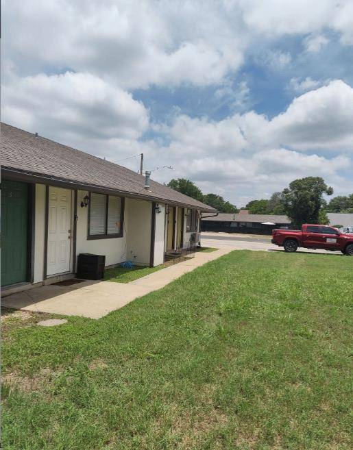 2609 Ektom DR #D, Austin, TX 78745