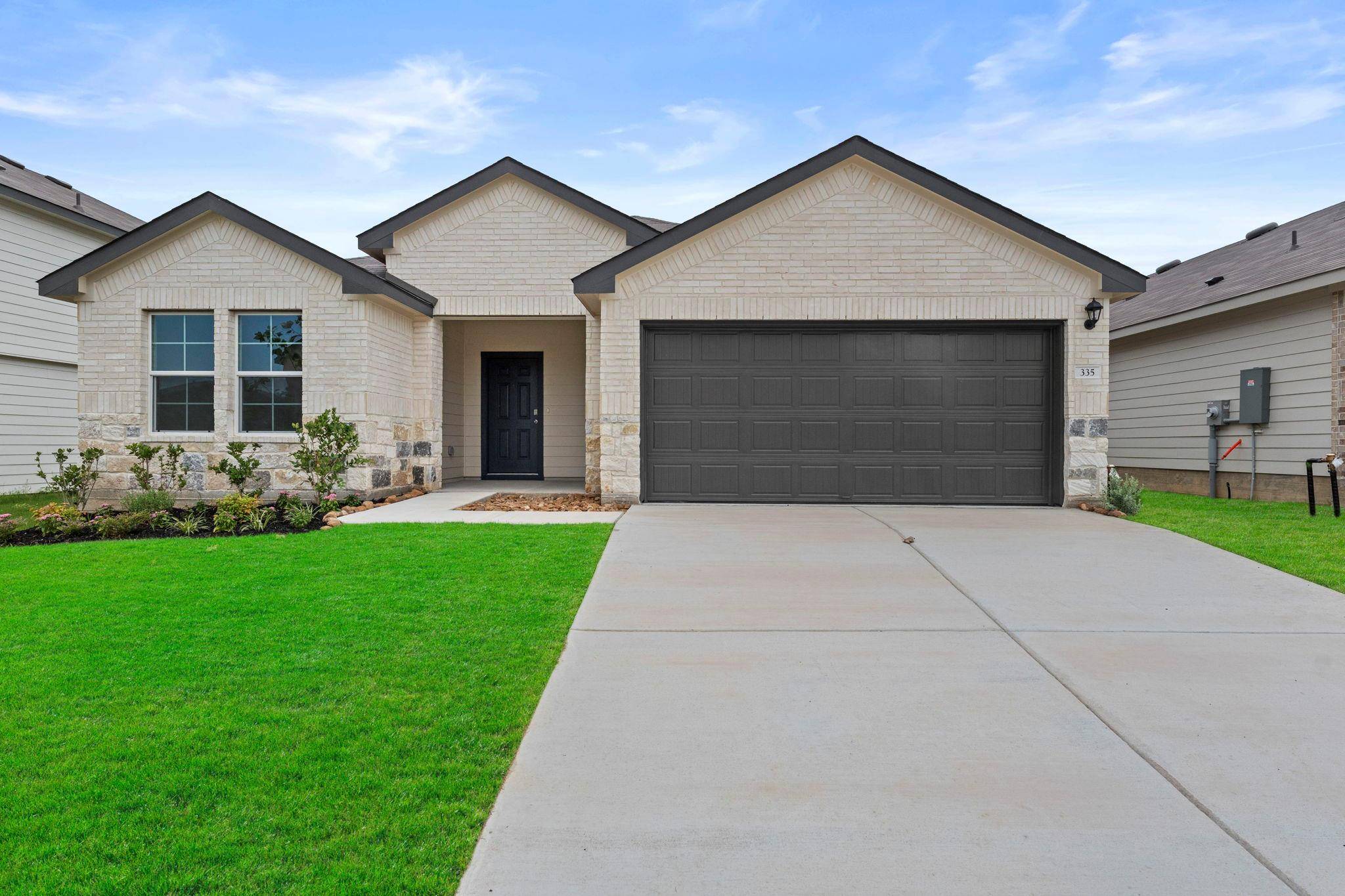 335 Boatman CV, Seguin, TX 78155