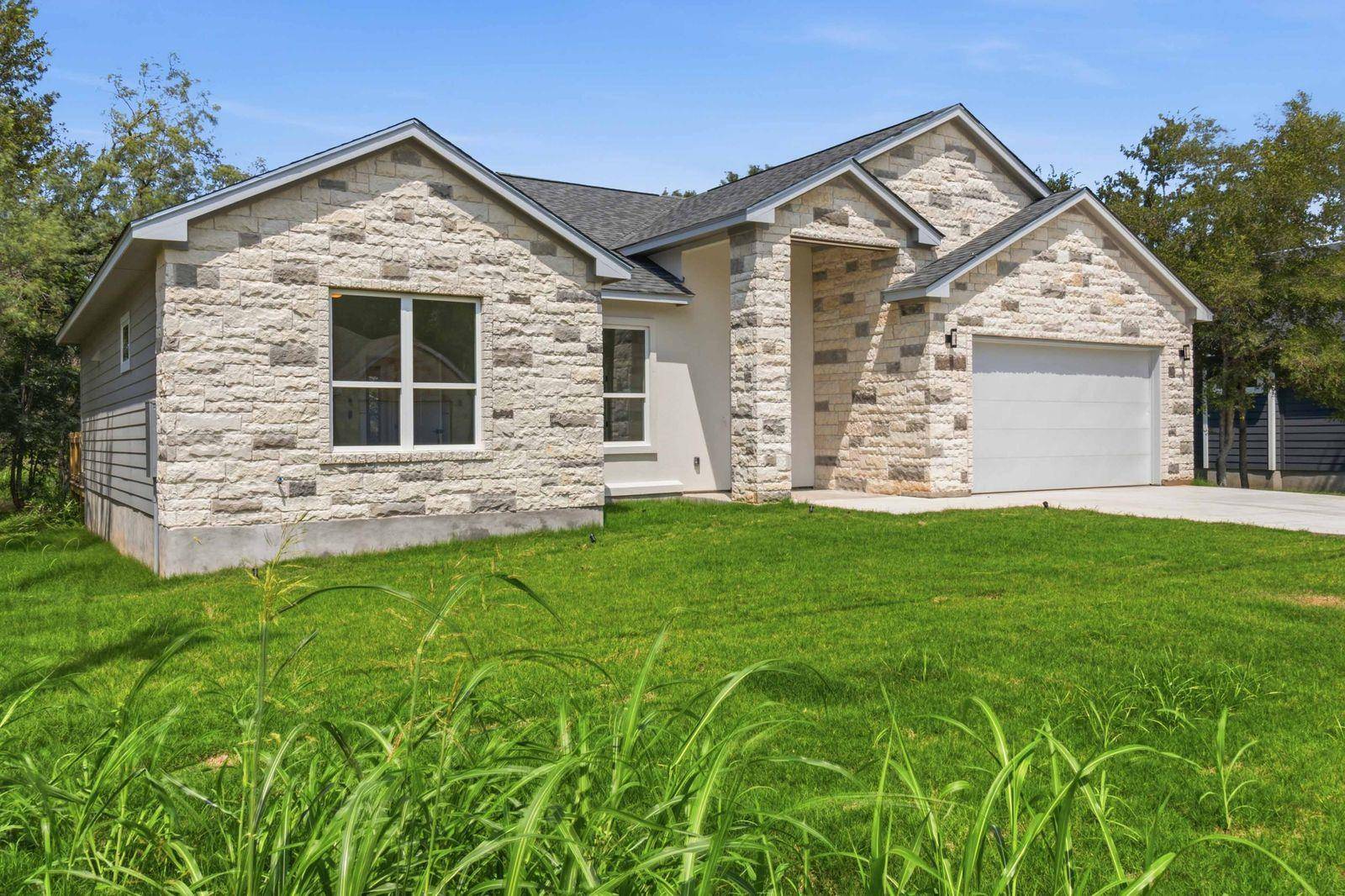 120 Puu Waa Waa LN, Bastrop, TX 78602