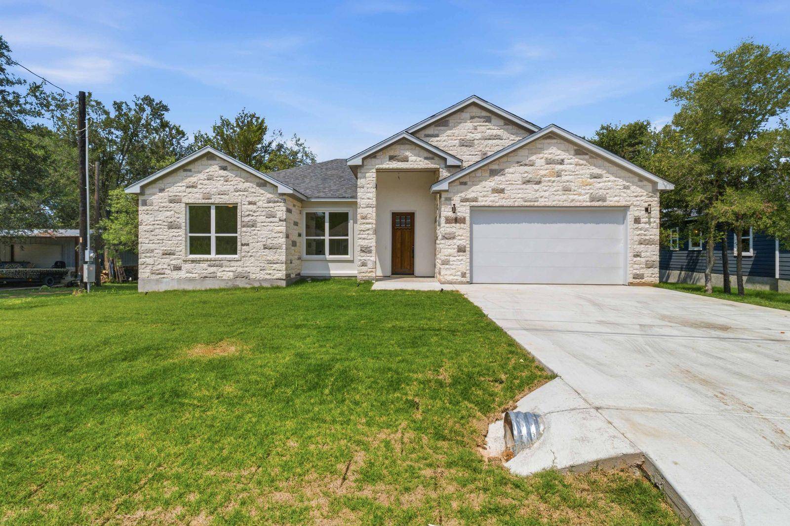 120 Puu Waa Waa LN, Bastrop, TX 78602