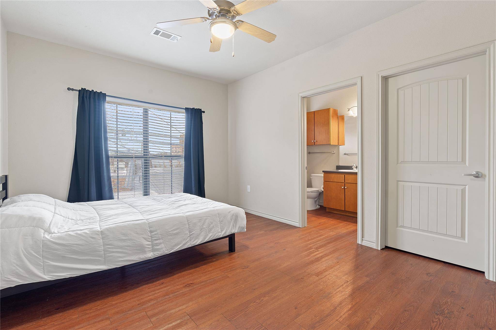 5117 N Lamar BLVD #100, Austin, TX 78751