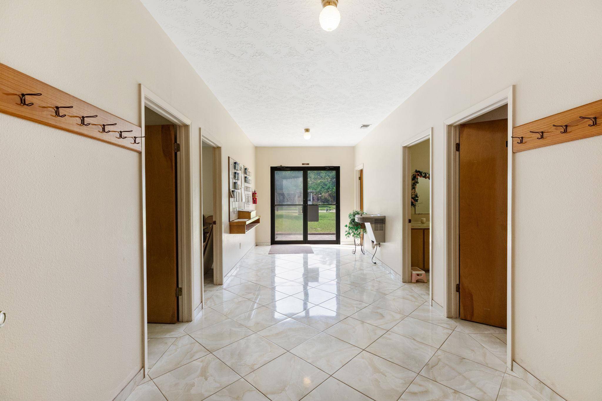 345 W Bell Ave, Rockdale, TX 76567