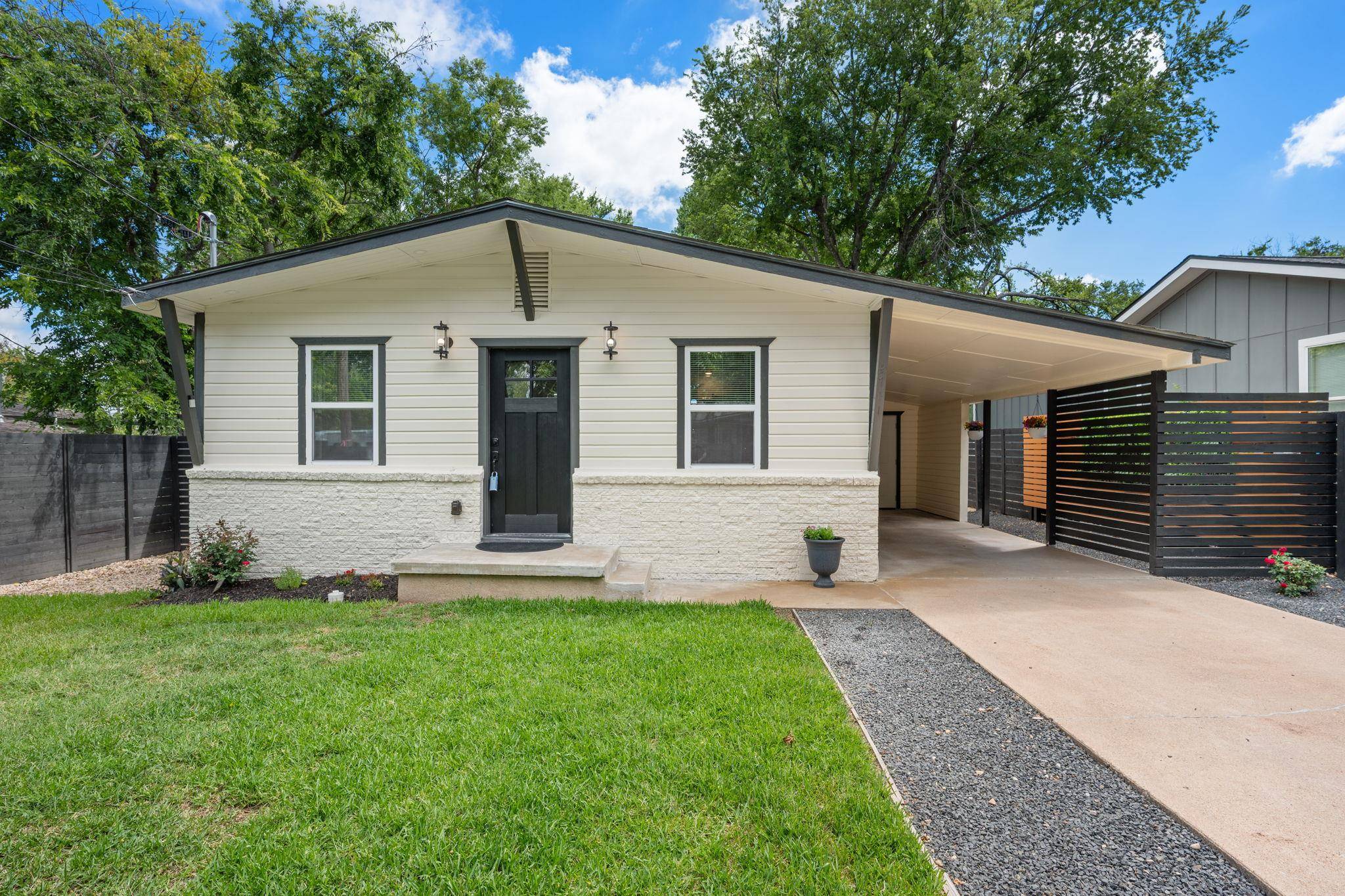 4711 Bandera RD, Austin, TX 78721