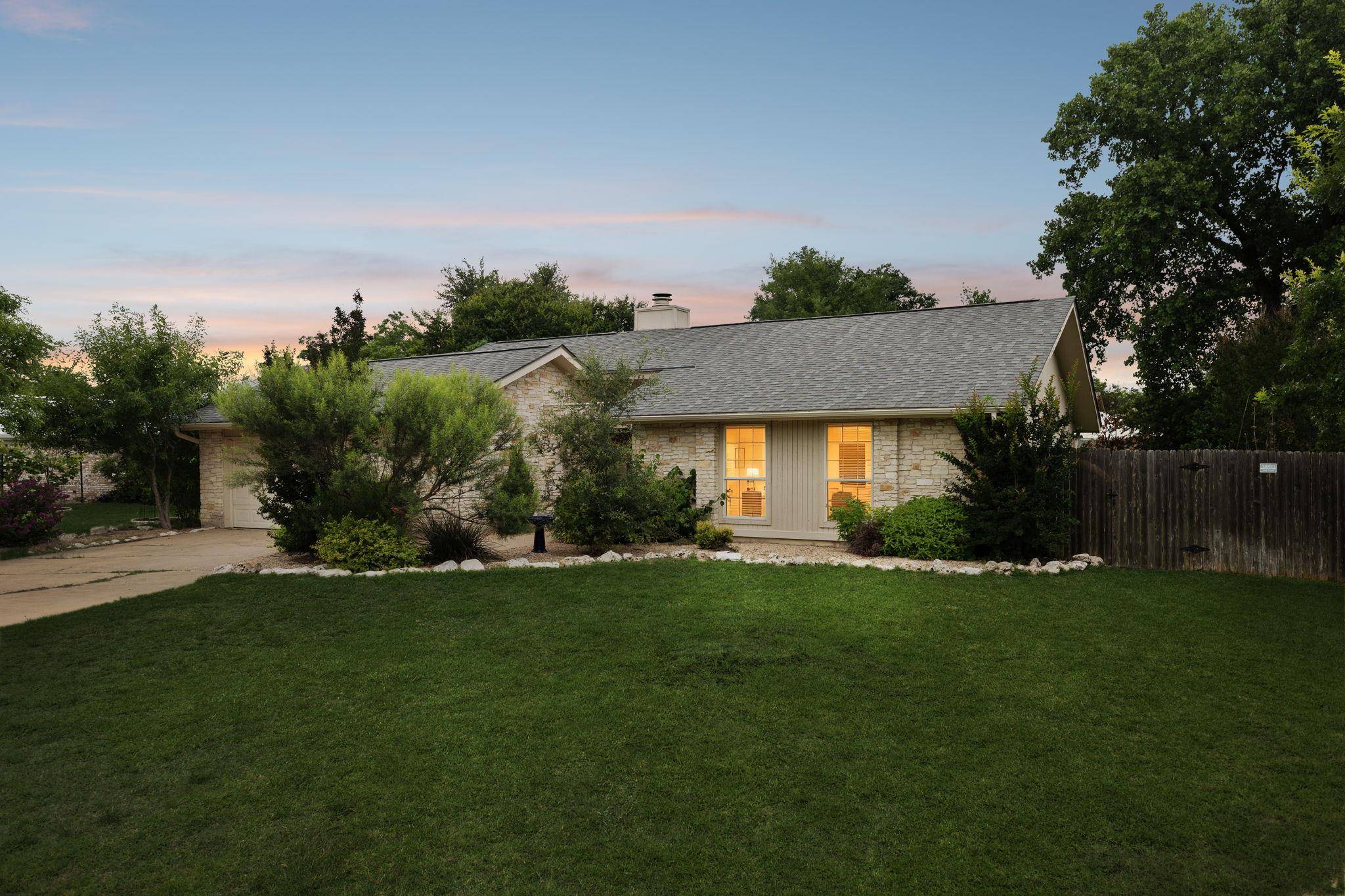 10504 Wagon Gap DR, Austin, TX 78750