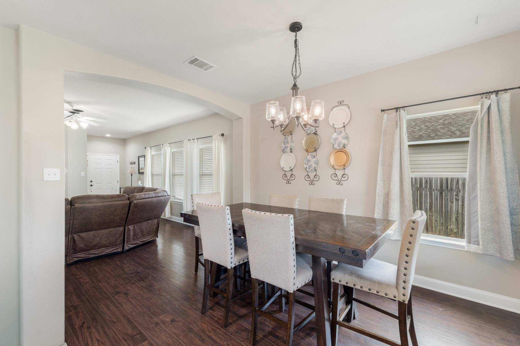 1015 Hondo LN, Hutto, TX 78634