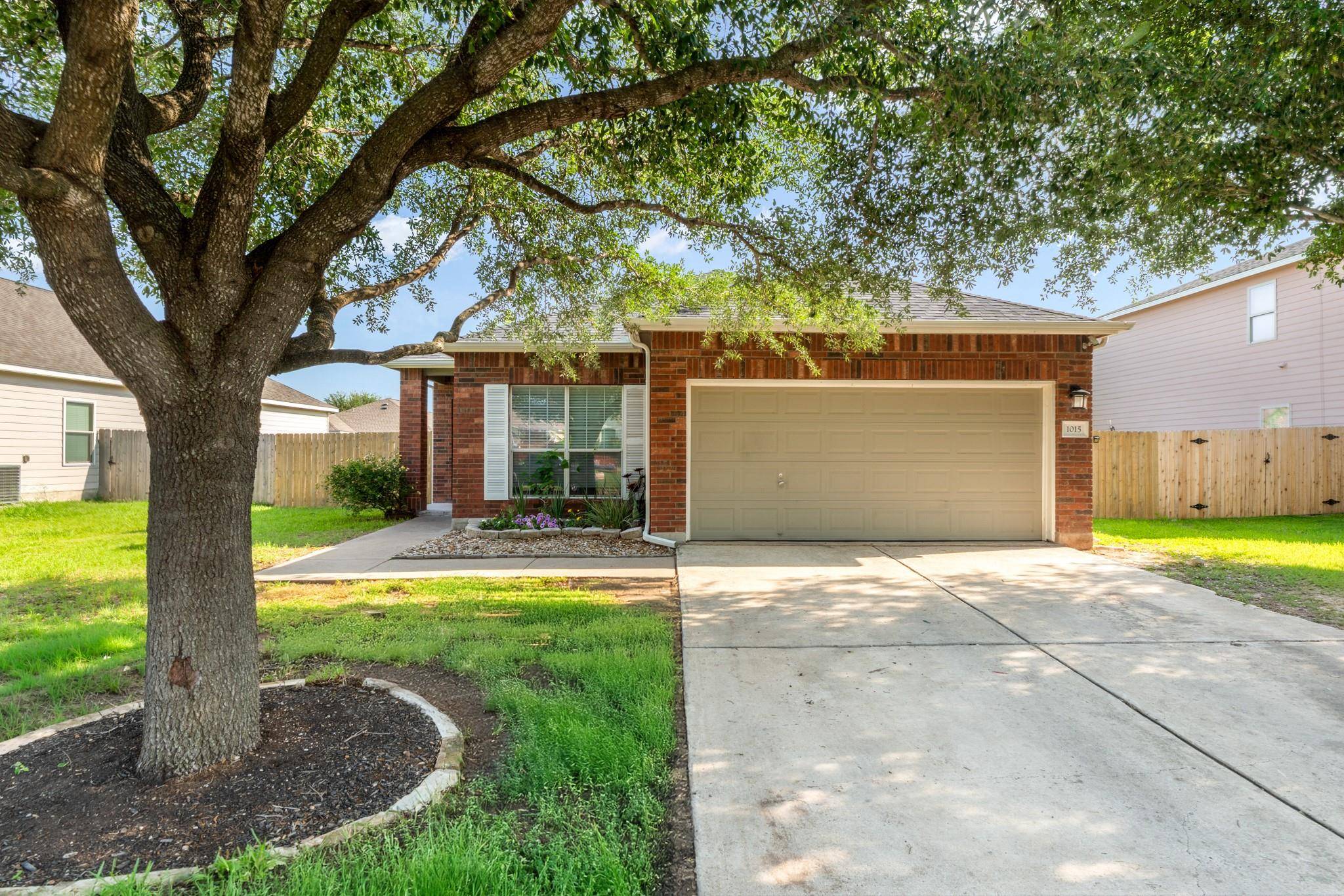 1015 Hondo LN, Hutto, TX 78634