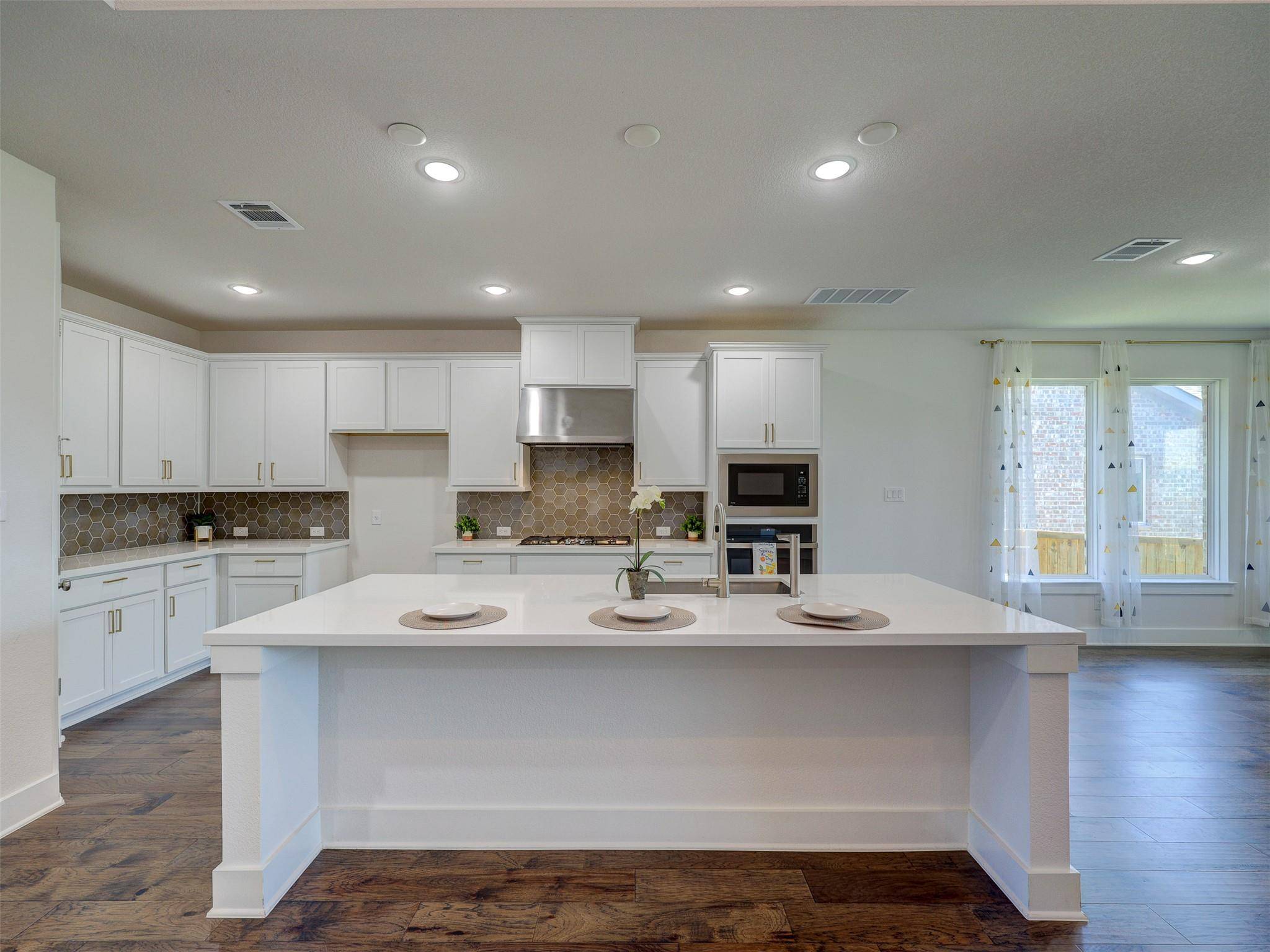153 Milam Creek DR, Kyle, TX 78640
